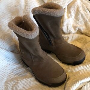 Sorrel brand women’s winter boots. EUC